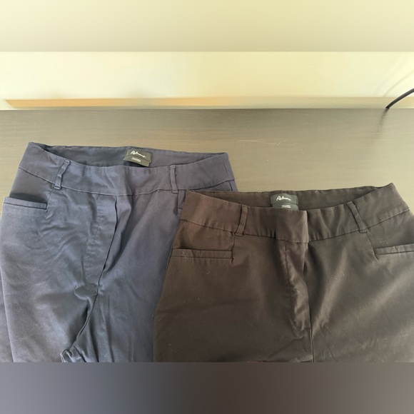 2 pairs of Reitman’s capris - Picture 2 of 3